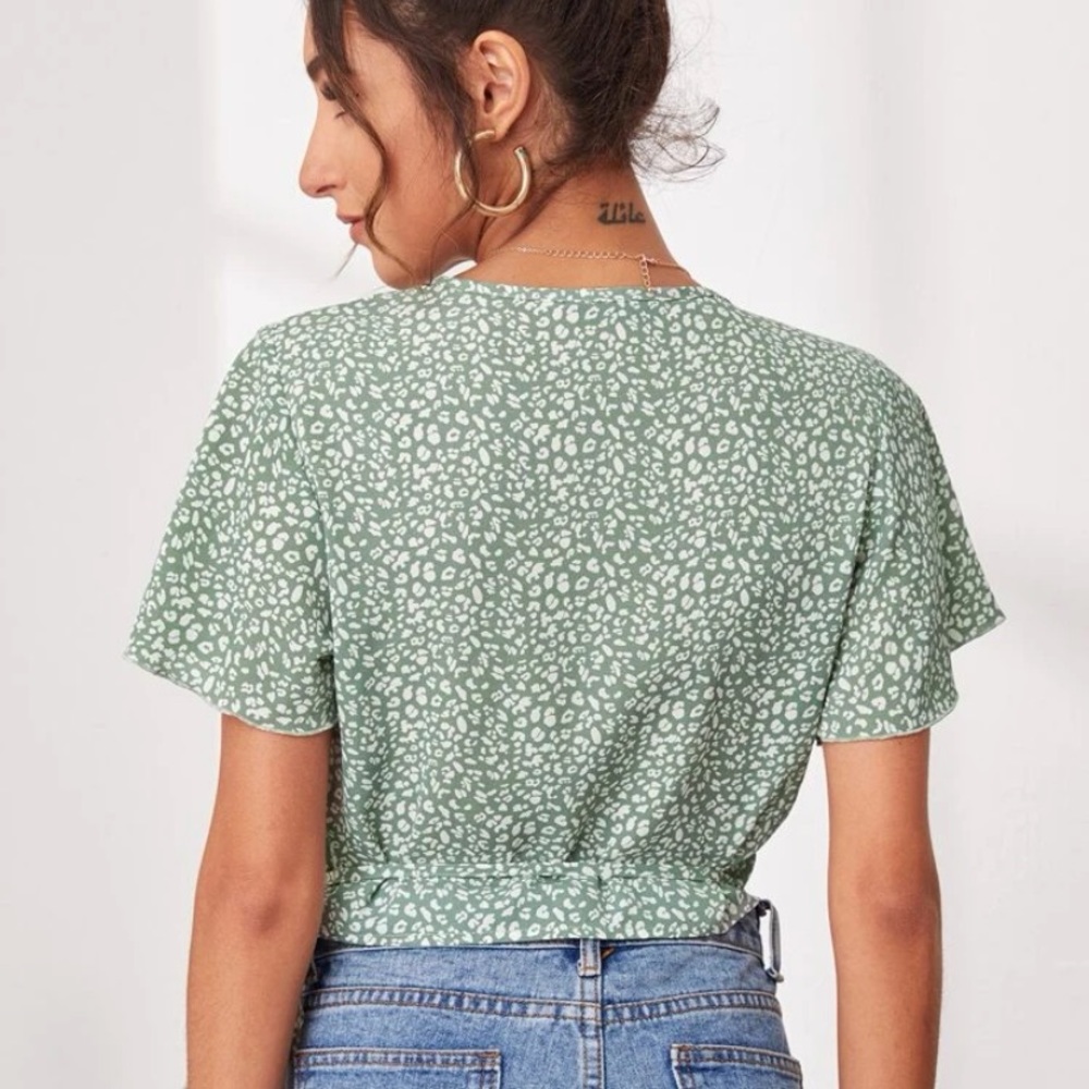 SHEIN Side Tie Crop Top